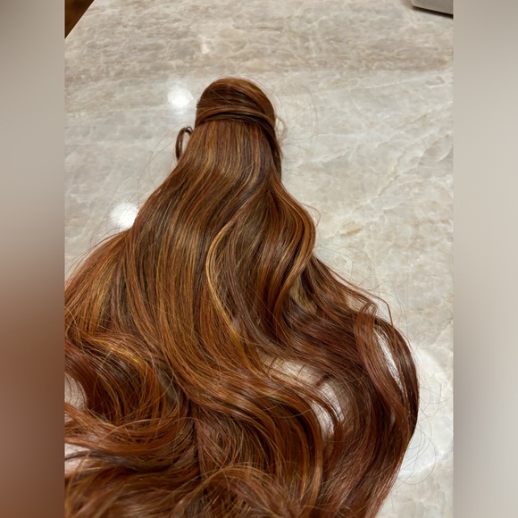 Hairdo 23” pony. Synthetic heat friendly. Brand new in box - Picture 10 of 12